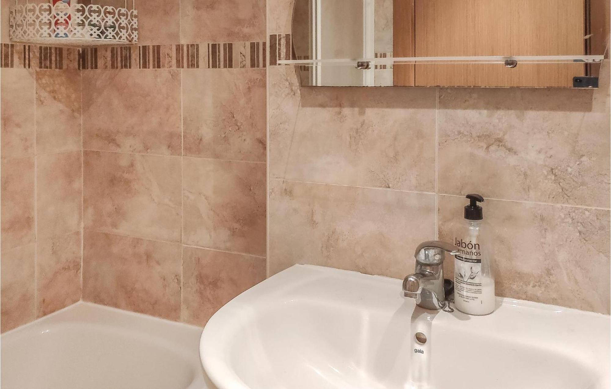 Amazing Apartment In Oropesa Del Mar With Kitchen 外观 照片