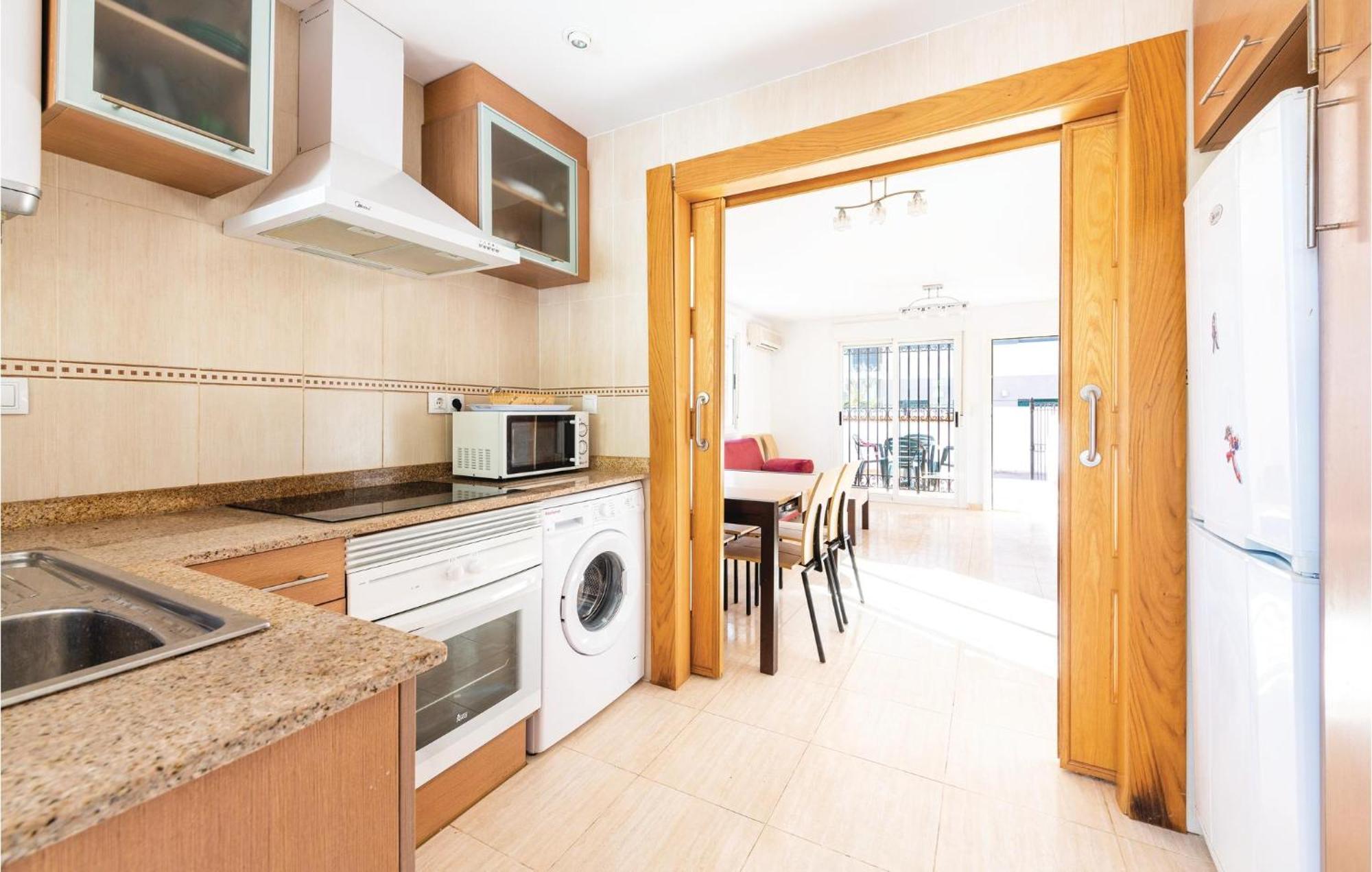 Amazing Apartment In Oropesa Del Mar With Kitchen 外观 照片